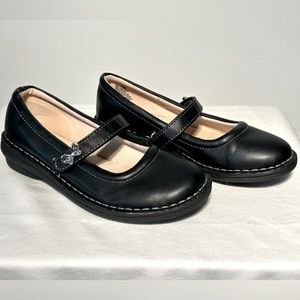 SO coriander black Mary Jane, Girl size 3, non-slip sole, only WORN ONCE